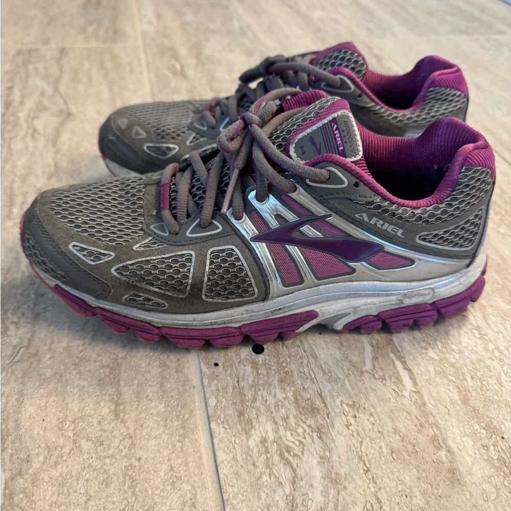 Women's Brooks Ariel 14 Running & Walking Sneakers in Gray/Purple